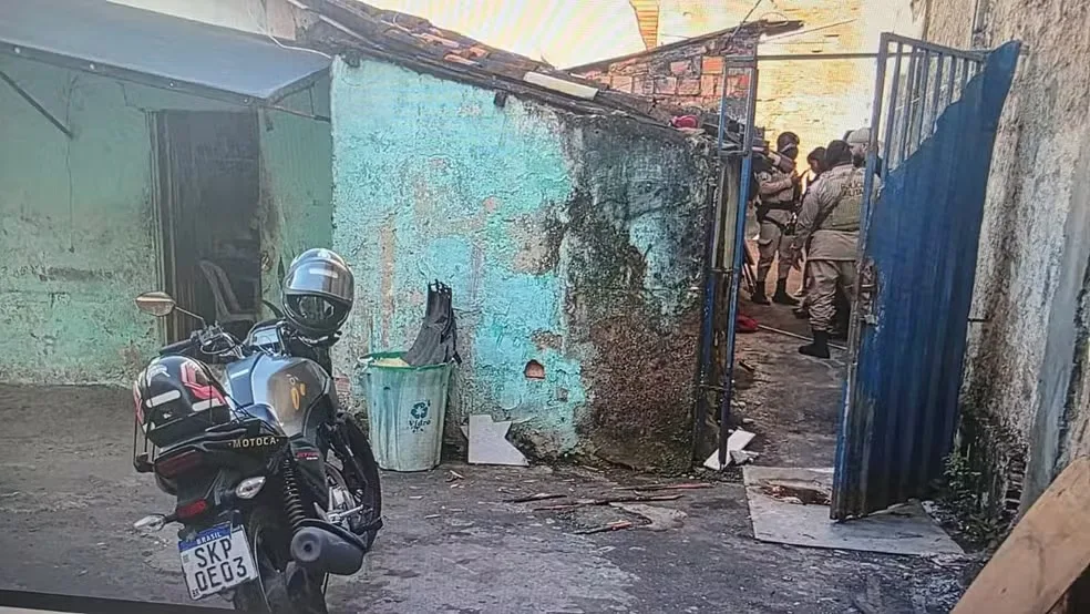 Mulher é morta a facadas pelo ex durante discussão em Salvador