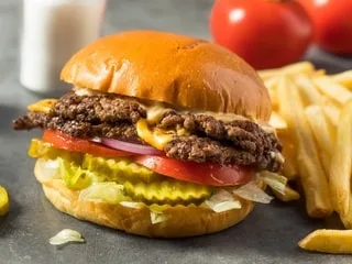 Arnaqué, ce gérant de fast-food écrit son désarroi sur les réseaux sociaux, la réaction des internautes est bluffante