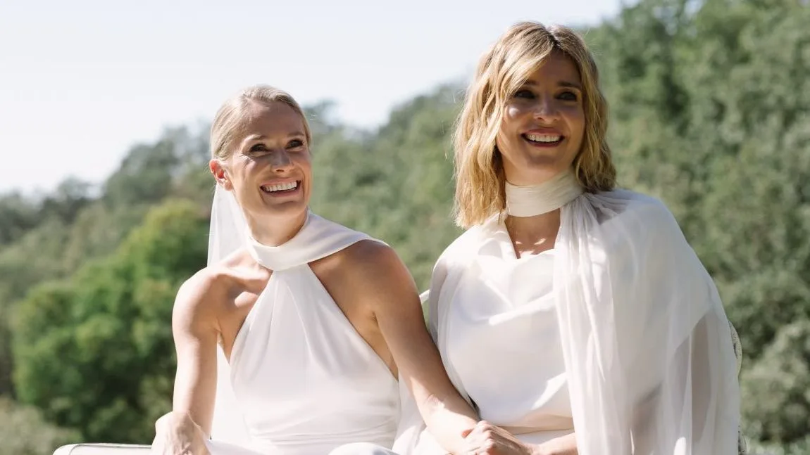 Sandra Barneda y Pascalle Paerel celebran su boda: las imágenes de su romántica "fiesta del amor" en Candeleda
