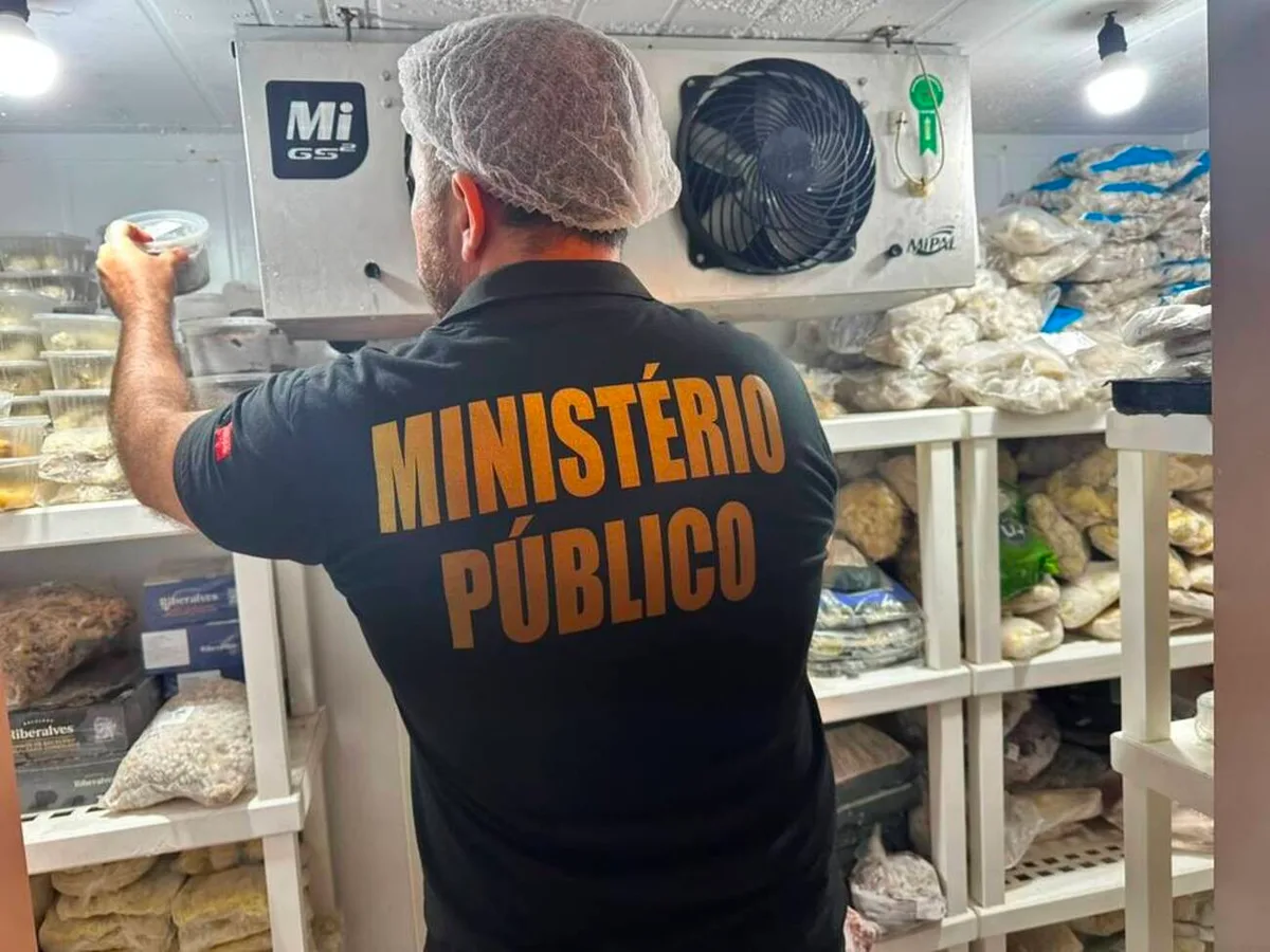 Fiscalização interdita um restaurante e reinterdita outros dois, no Brejo da PB