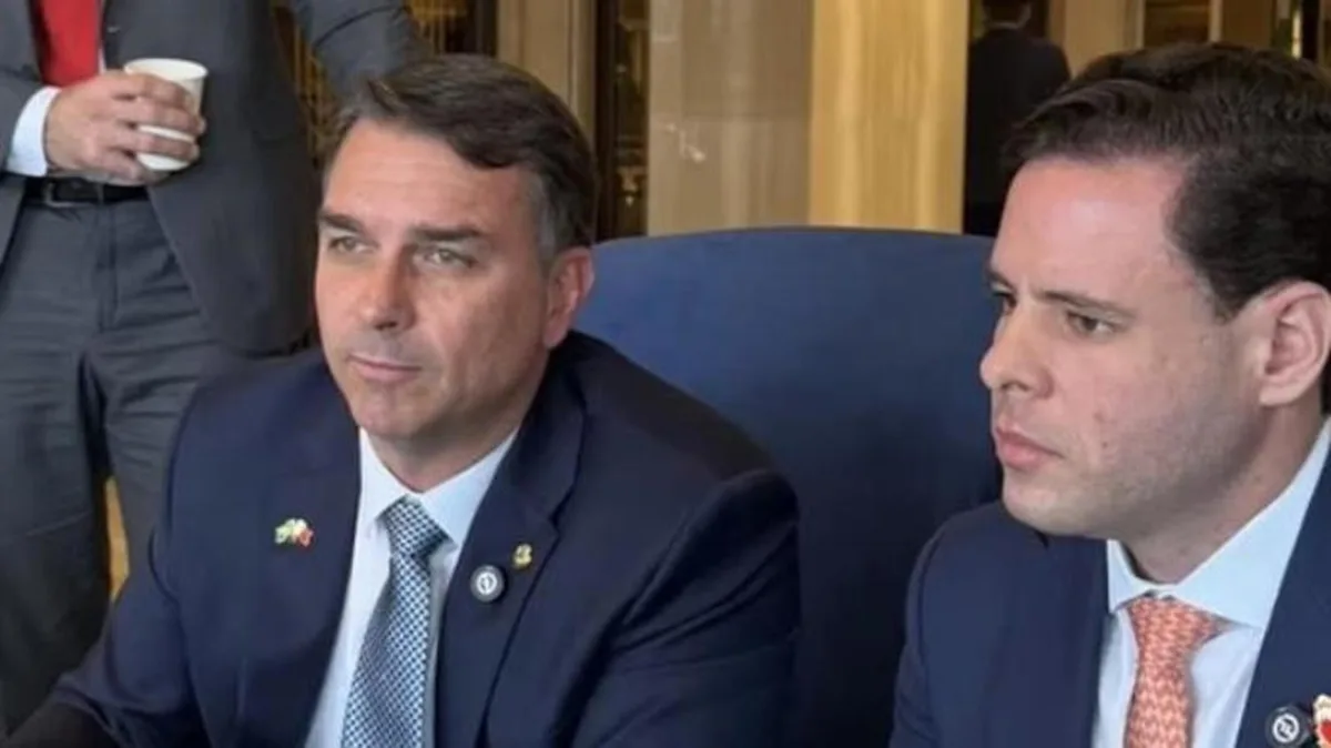 Flávio Bolsonaro reforça diálogo com o mercado