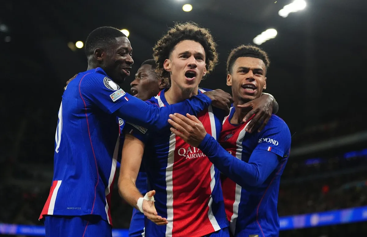 (Crónica) El PSG deja clara su condición de campeón en el Etihad y golea al City