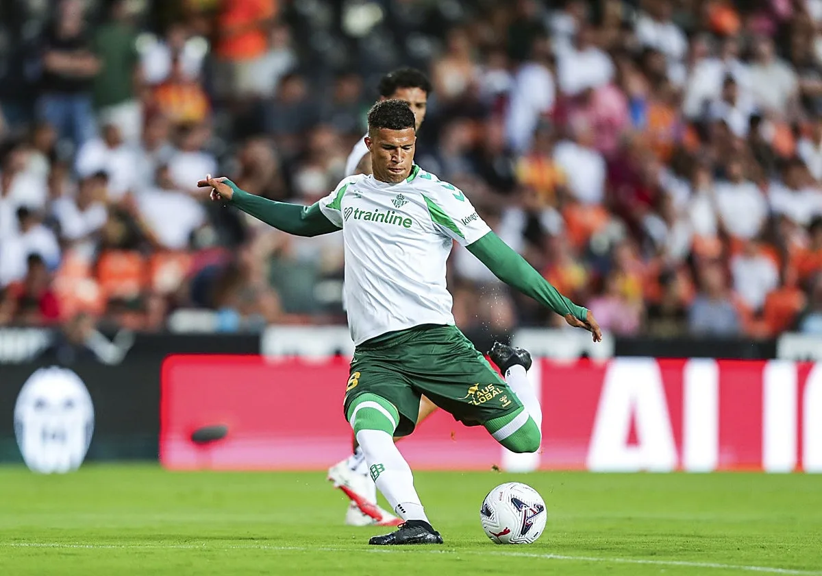 El Betis no prevé reforzar el centro del campo si no hay salidas en esa zona