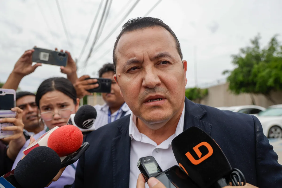 Fiscalía de Sinaloa descarta destituir a Dámaso Castro, señalado por EU por nexos con ‘Los Chapitos’