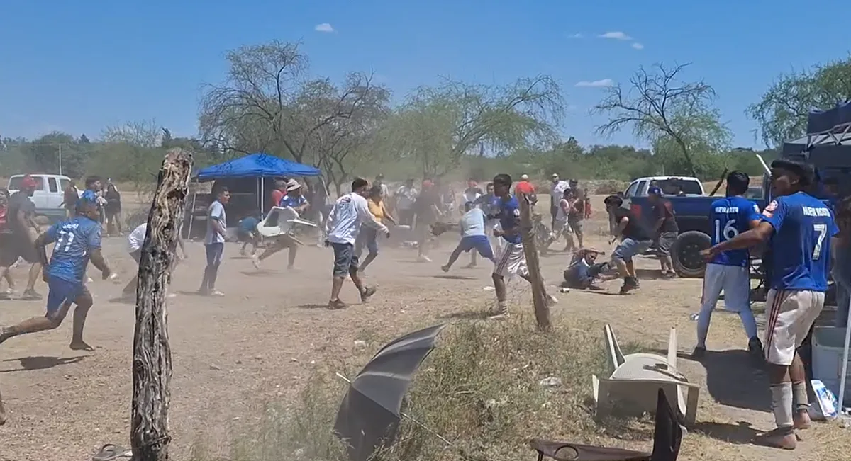 Detienen a joven tras riña campal durante partido de futbol en Múzquiz, Coahuila