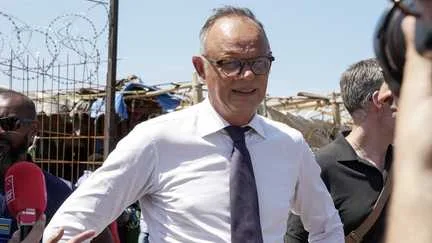 En visite à Mayotte, Edouard Philippe souhaite mettre fin à l'"appel d'air" de l'immigration
