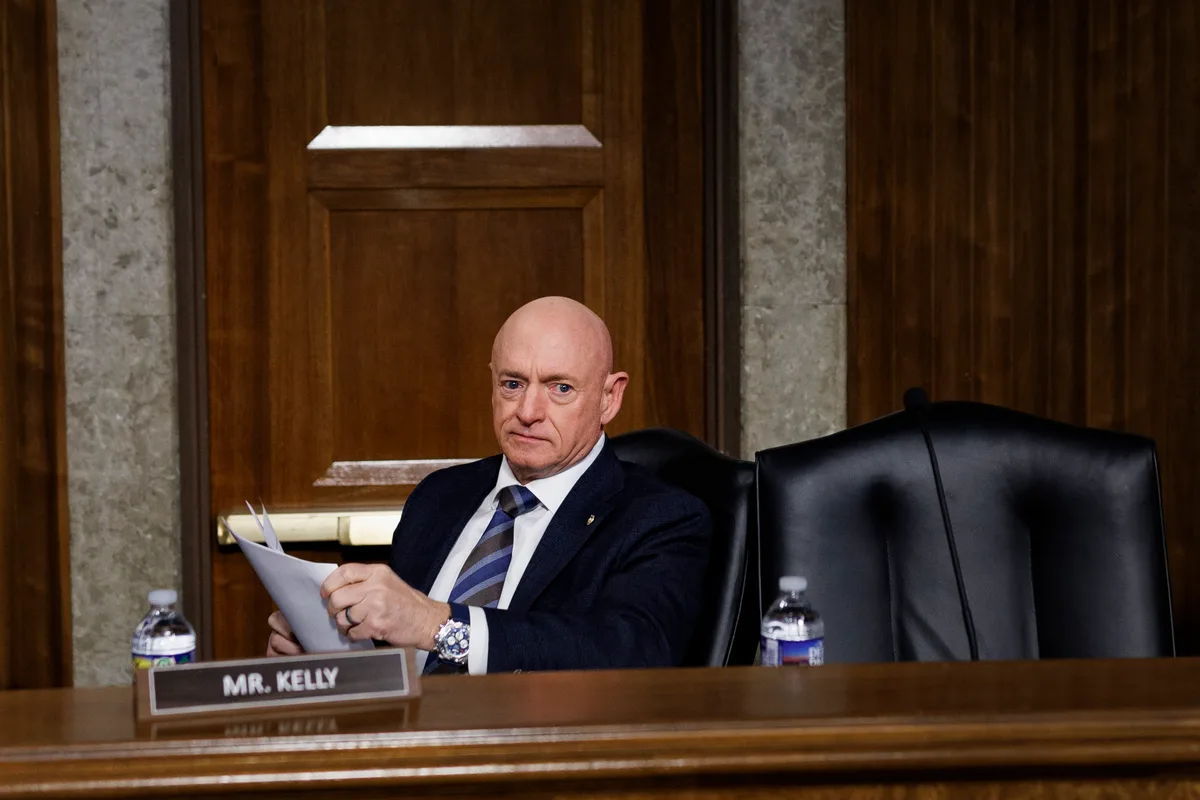 Mark Kelly says USS Lincoln sailors 'can't get basic needs met'