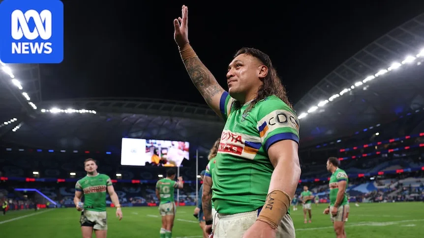 Live: Raiders great farewells Canberra against battling Broncos