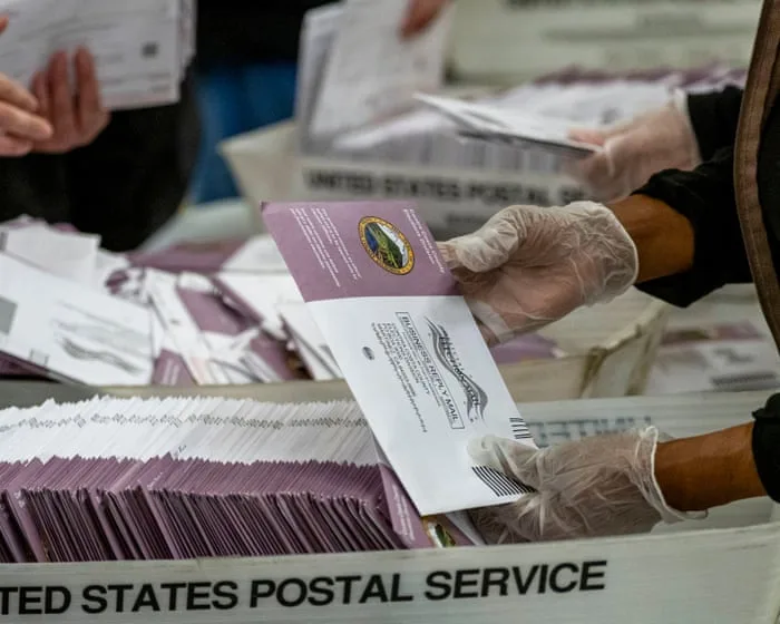 First Thing: Supreme court threatens midterms mail-in voting as it backs Trump plan