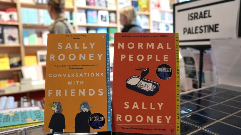 Suite à son soutien à Palestine Action, Sally Rooney ne peut plus vendre ses ouvrages au Royaume-Uni
