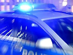 Fahrer mit medizinischem Problem: Auto rast durch Fußgängerzone in Hessen - acht Verletzte