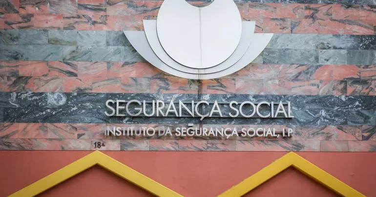 Livre "frontalmente contra" privatização da Segurança Social