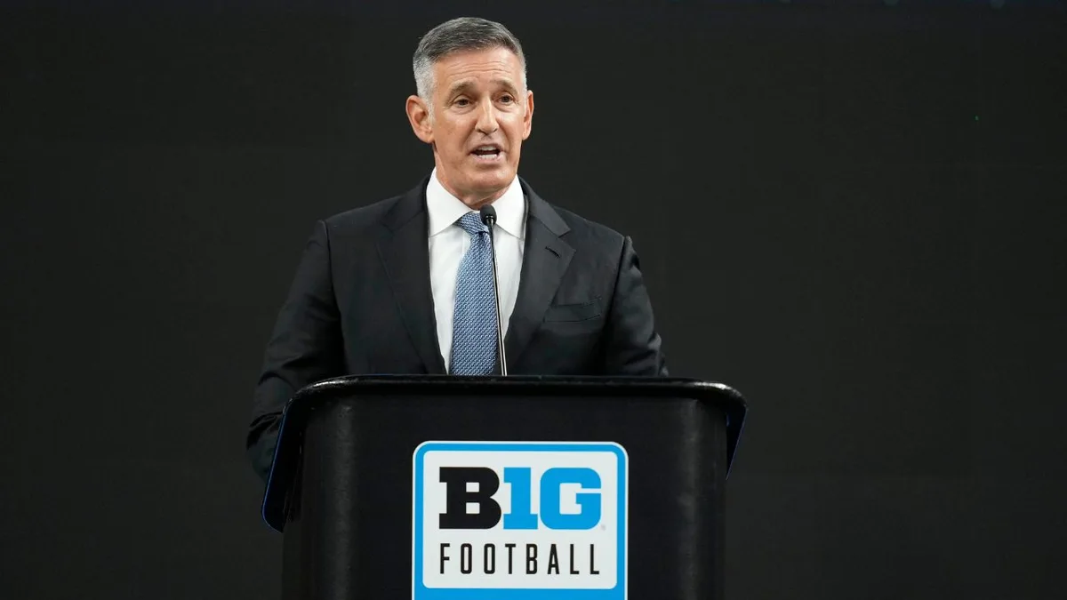 Big Ten bars players with pro contracts from returning to play