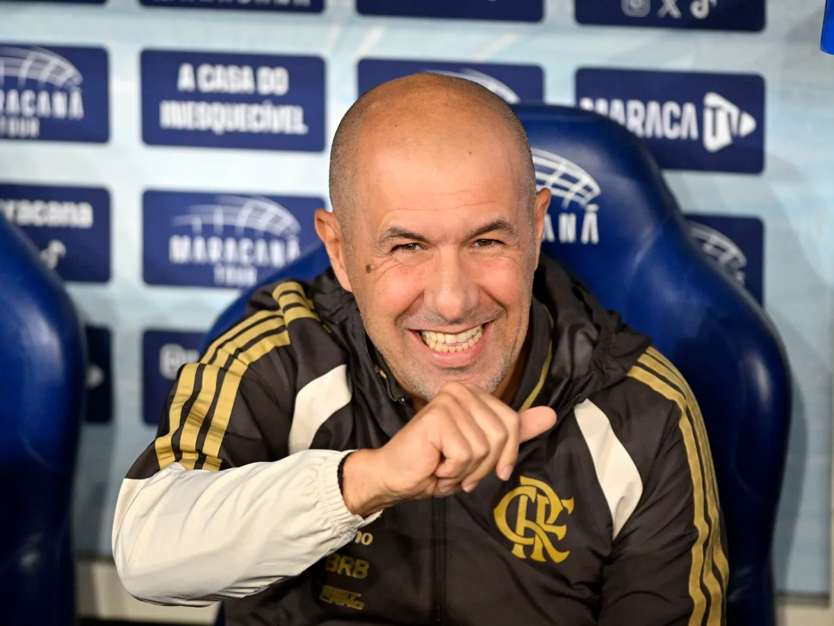 Jardim avalia vitória do Flamengo e descarta confusão por substituição de Pedro: "No Flamengo tudo é caso"