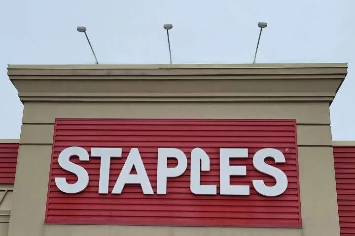Ontario NDP asks auditor general to investigate Staples education contract
