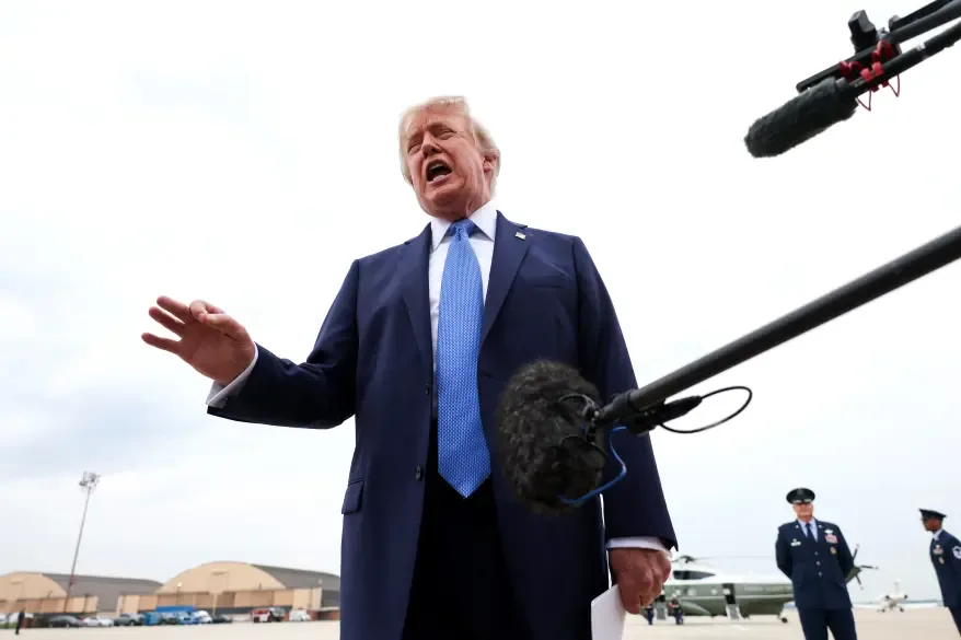 Trump restó importancia a las preocupaciones sobre las condiciones a bordo del USS Abraham Lincoln