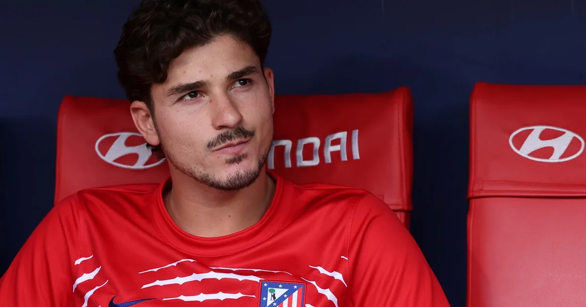 Cerrada la puerta del Barsa, la ventana que le queda a Julián Álvarez para dejar el Atlético