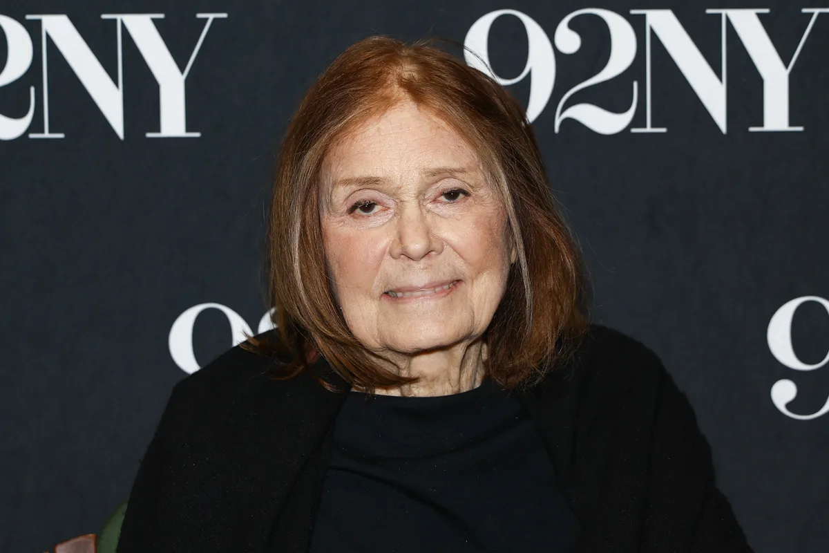 Gloria Steinem, ícone do feminismo, morre aos 92 anos