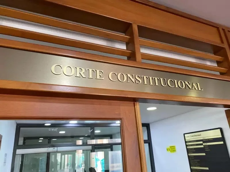 Corte Constitucional pone bajo la lupa pagos de ayudas a víctimas de desplazamiento: hubo 21.907 giros reintegrados