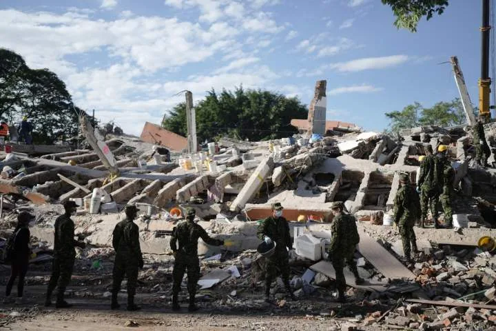Colombia earthquake rescue continues as hundreds remain missing