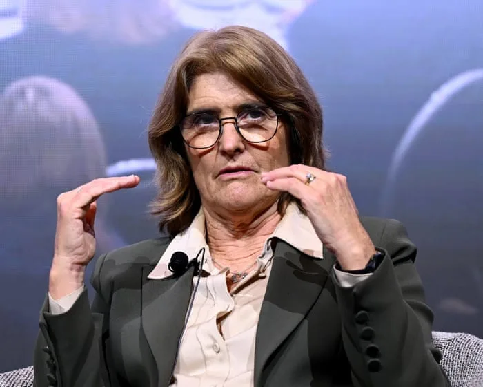 AI could be a bubble and is not yet making Australia more productive, Michele Bullock says