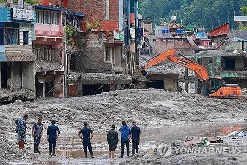 '네팔·중국 대홍수' 사망자 633명으로 늘어…실종자 3천명 육박