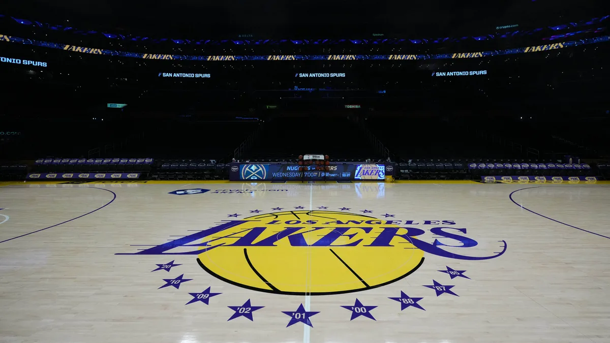 Bob Iger y Josh Kushner buscan comprar Los Angeles Lakers con una millonaria cifra récord en el deporte estadounidense