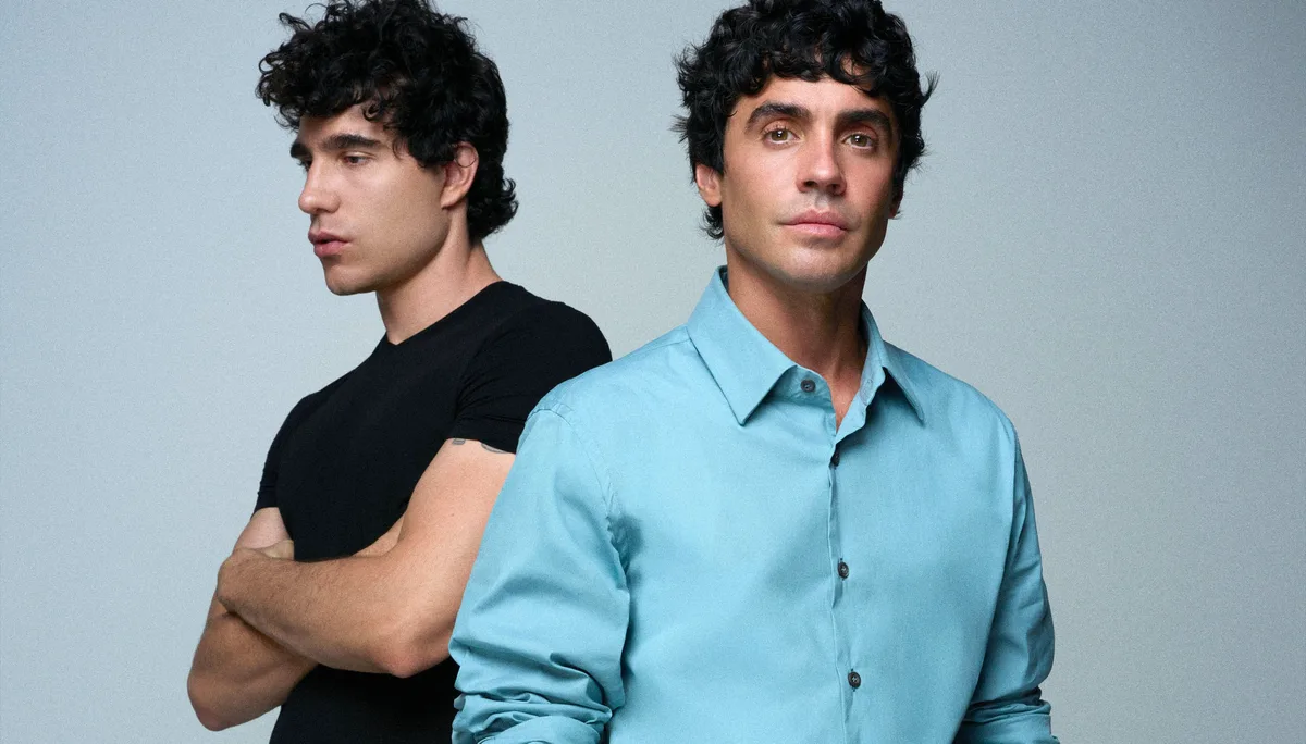 Javier Calvo y Javier Ambrossi, directores de 'La bola negra': "Todo el mundo nos decía que elimináramos la escena de Lorca y ha terminado siendo el diálogo más bonito que hemos escrito en nuestra vida"