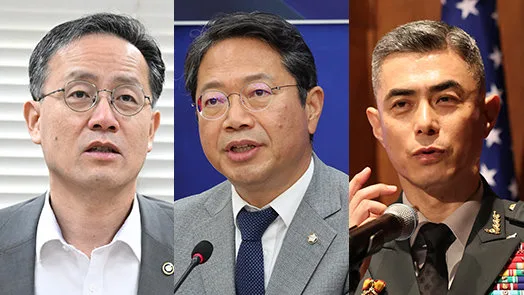 [속보]경제부총리 이형일·법무장관 김승원·국방장관 강신철