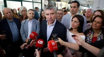 Líder do PS quer descida do IVA dos combustíveis e IVA zero nos produtos alimentares essenciais