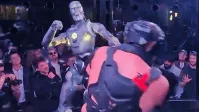 Campeão do UFC sofre grave acidente de quadriciclo sem capacete