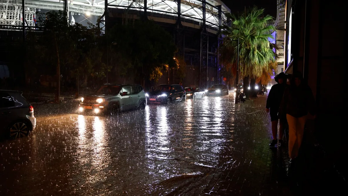La Generalitat de Valencia y la de Cataluña envían un Es-Alert por inundaciones: Murcia suspende clases