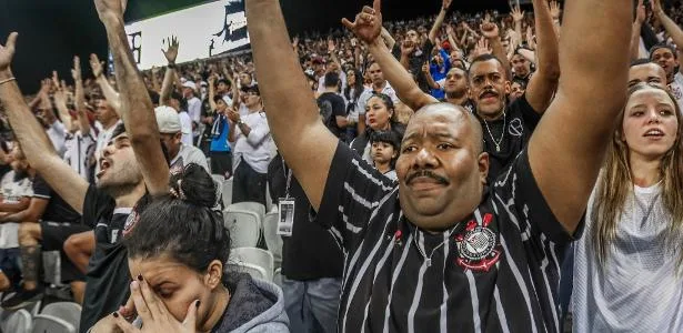 A proposta indecente ao corintiano: Libertadores em troca da Série B