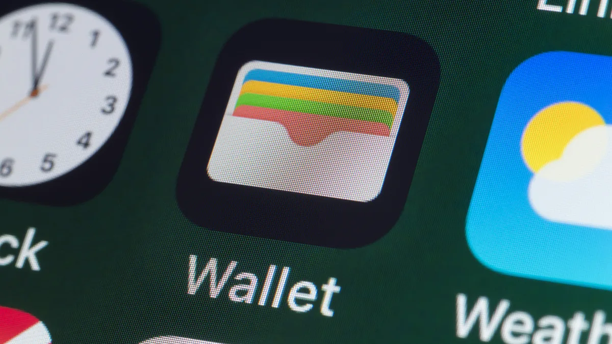 How to add and remove cards from Apple Wallet