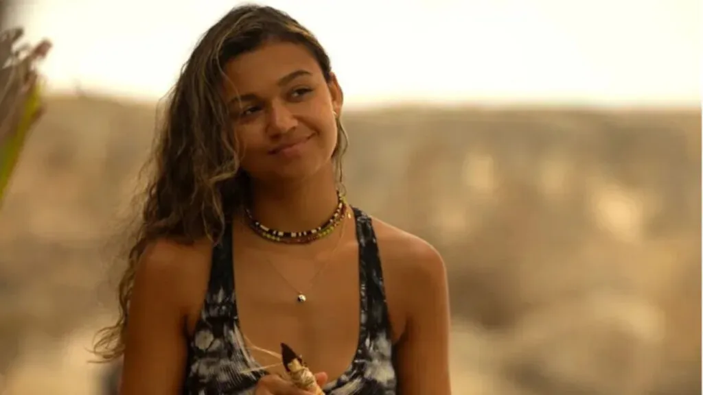 ‘Outer Banks’: Madison Bailey critica serie pela falta de represetativdade lgbt