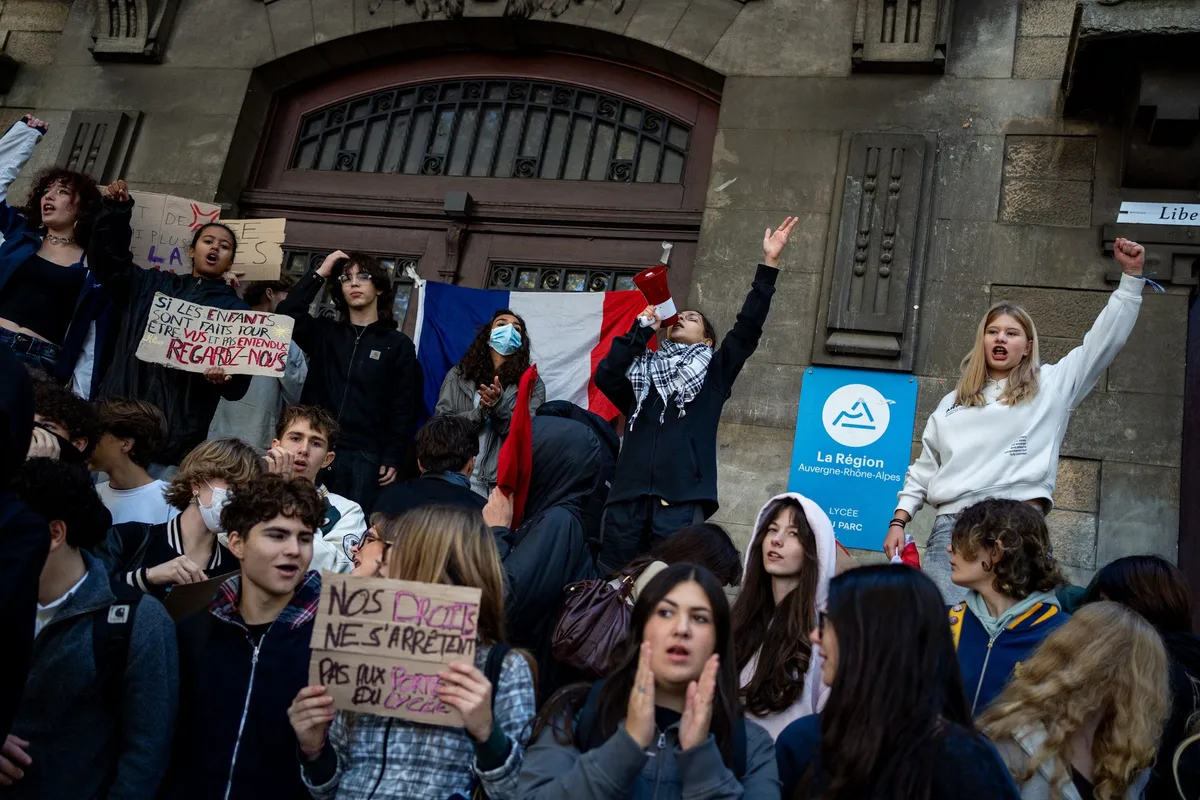 DIRECT. Blocus des lycées : rassemblement, cortège… Suivez la journée de mobilisation