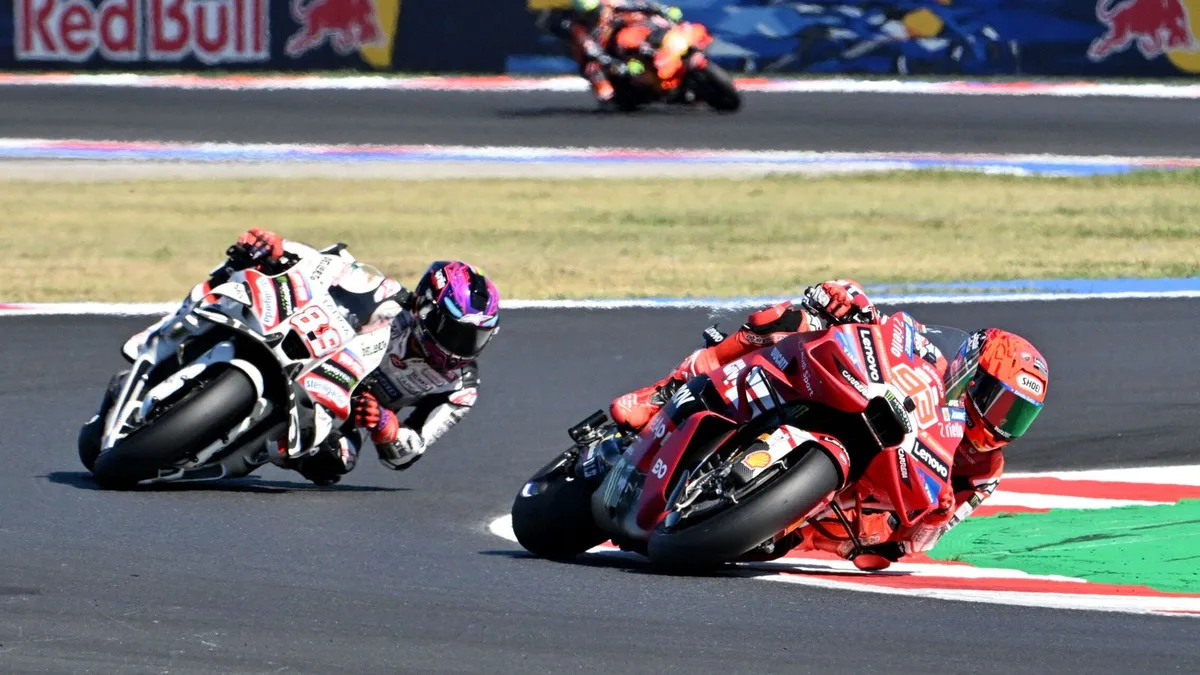 Marc Márquez asalta el Mundial de MotoGP y se lleva una carrera de infarto en el GP de San Marino