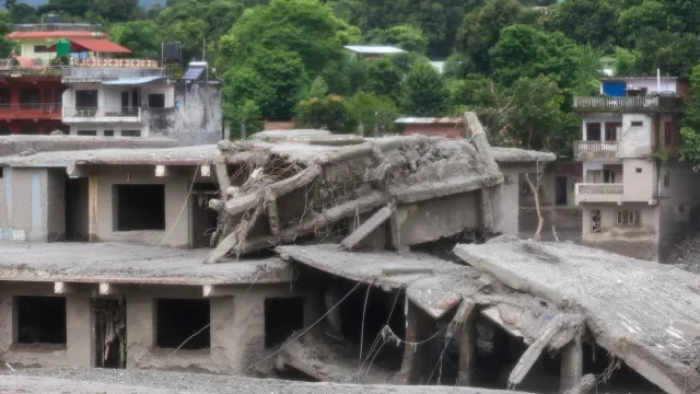 Nepal: Balanço provisório sobe para 676 mortos nos 2 lados da fronteira