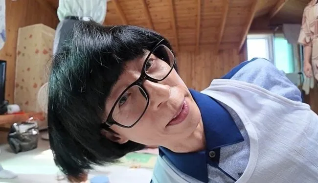 '60kg 뼈말라' 유재석, 경력직 주우재 기죽이는 속옥 모델 포즈 "완판이야"(놀뭐)