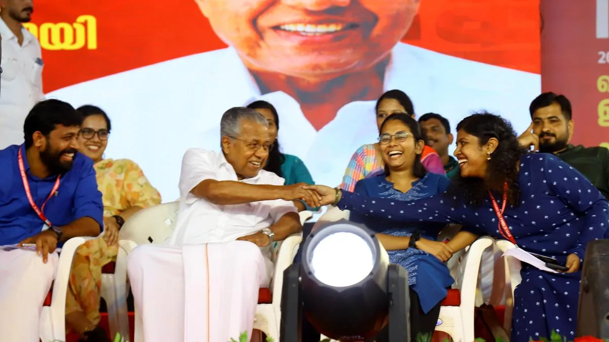 Youth will rise to defend the Republic, says Aishe Ghosh at DYFI State Conference in Keralam