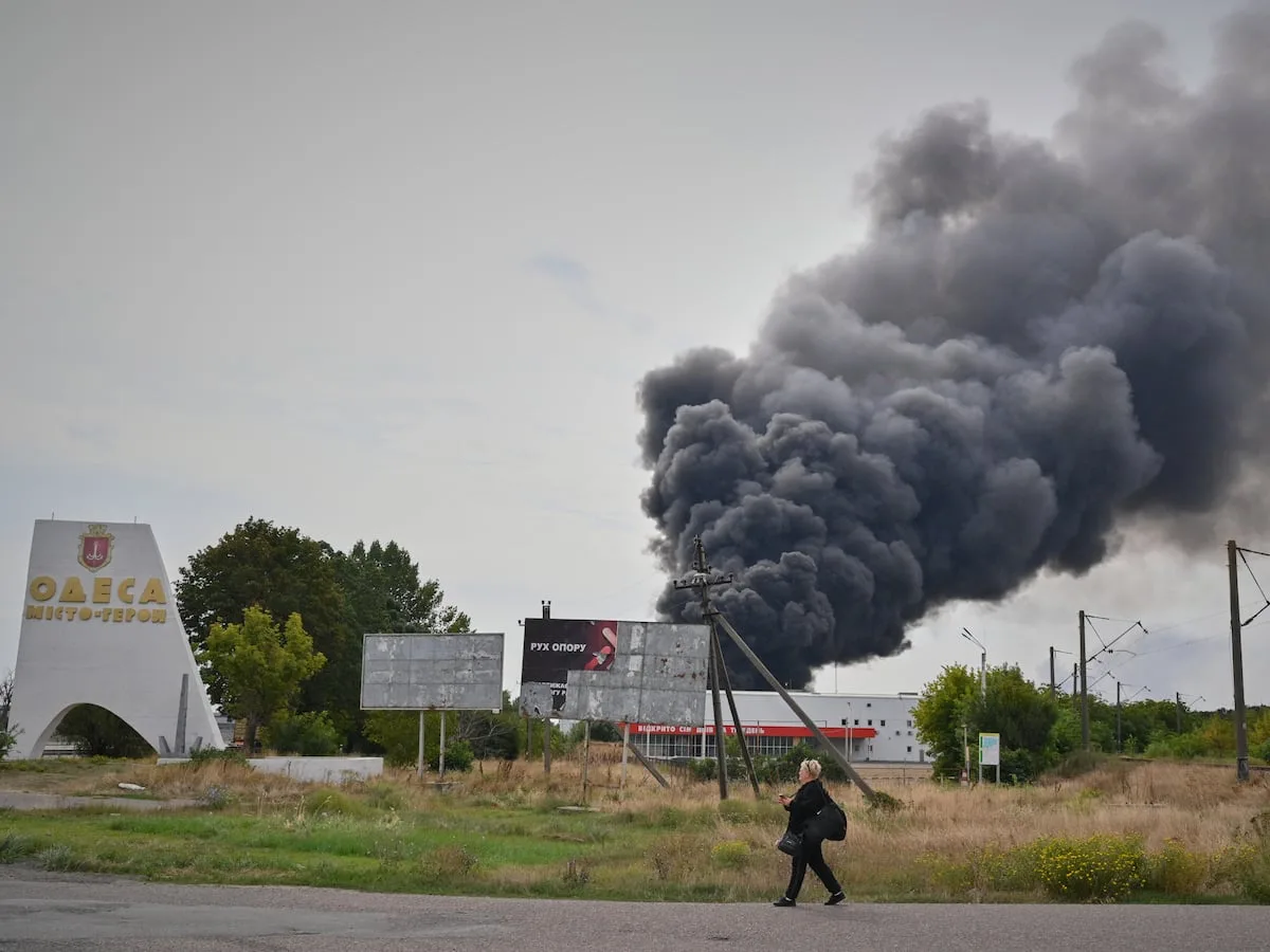 Trump urges Ukraine to stop strikes on Russian refineries