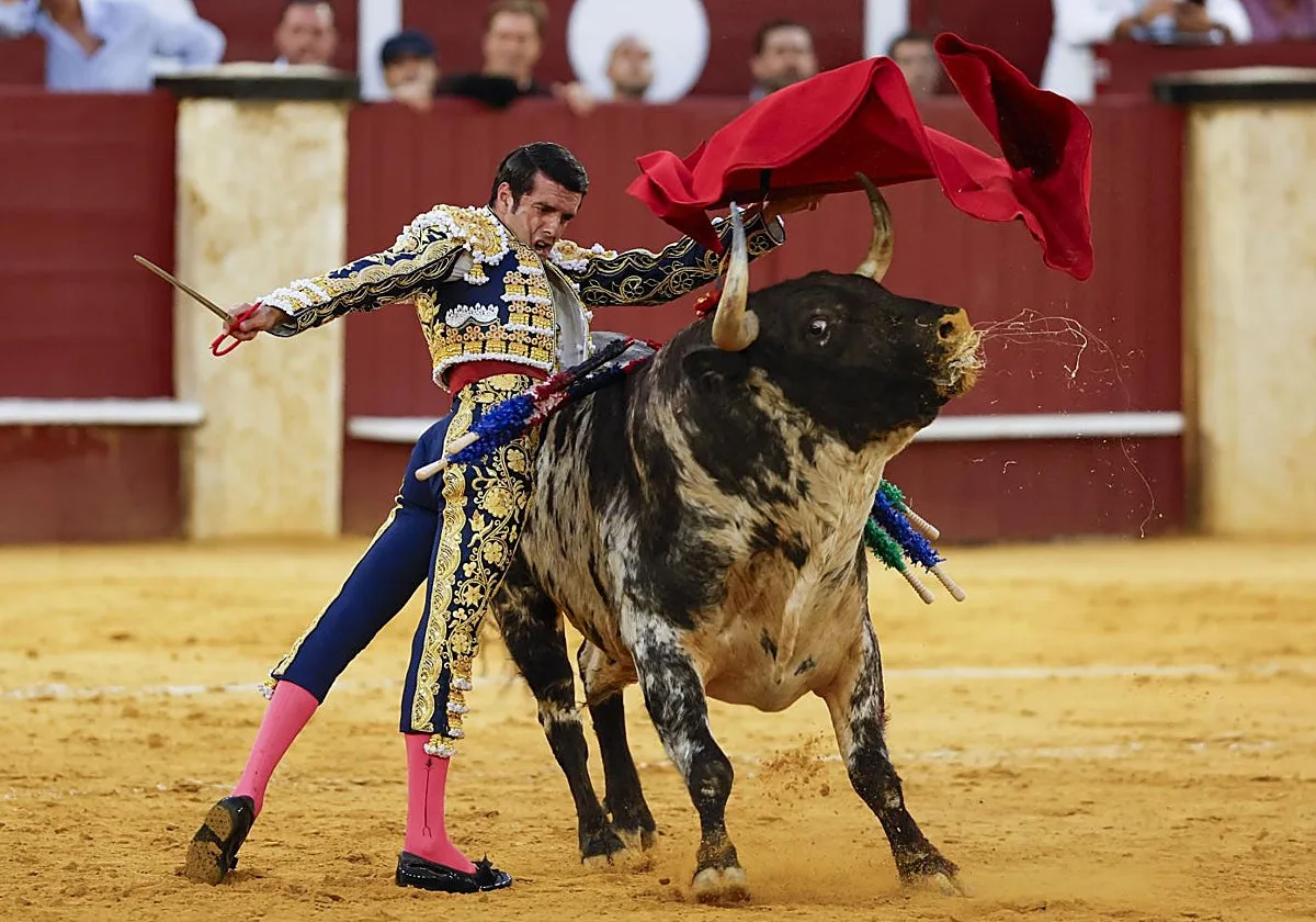 La luz de Emilio de Justo y Cantaor entre las rajadas sombras de Victoriano