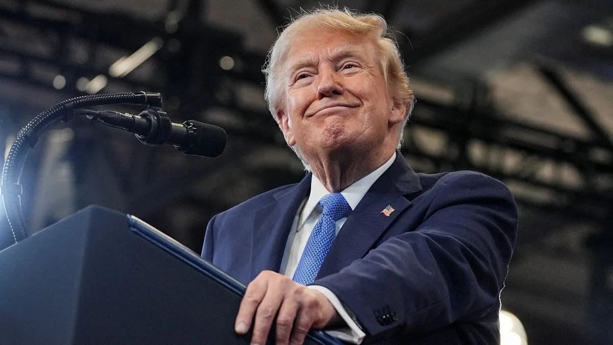Trump's approval plunges to 33%, hits lowest of presidency amid Iran war