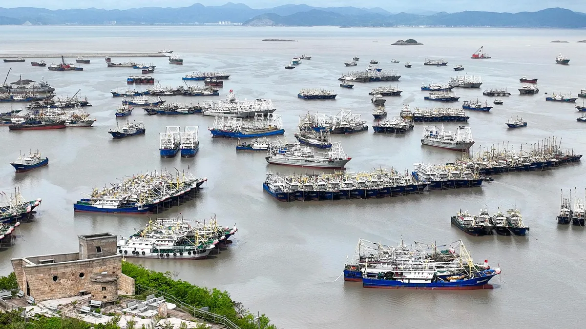 Typhoon Saudel makes landfall in Zhejiang on China's eastern coast