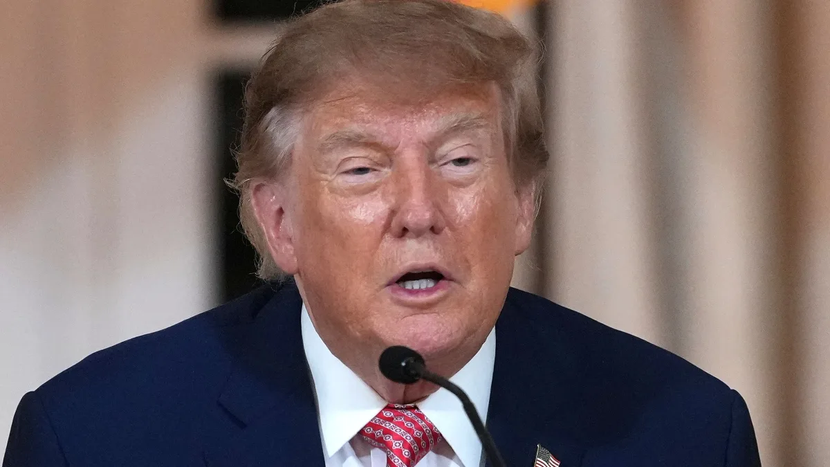 USA unter Trump: Trump: Einwanderung schuld an Gewalt in Frankreich