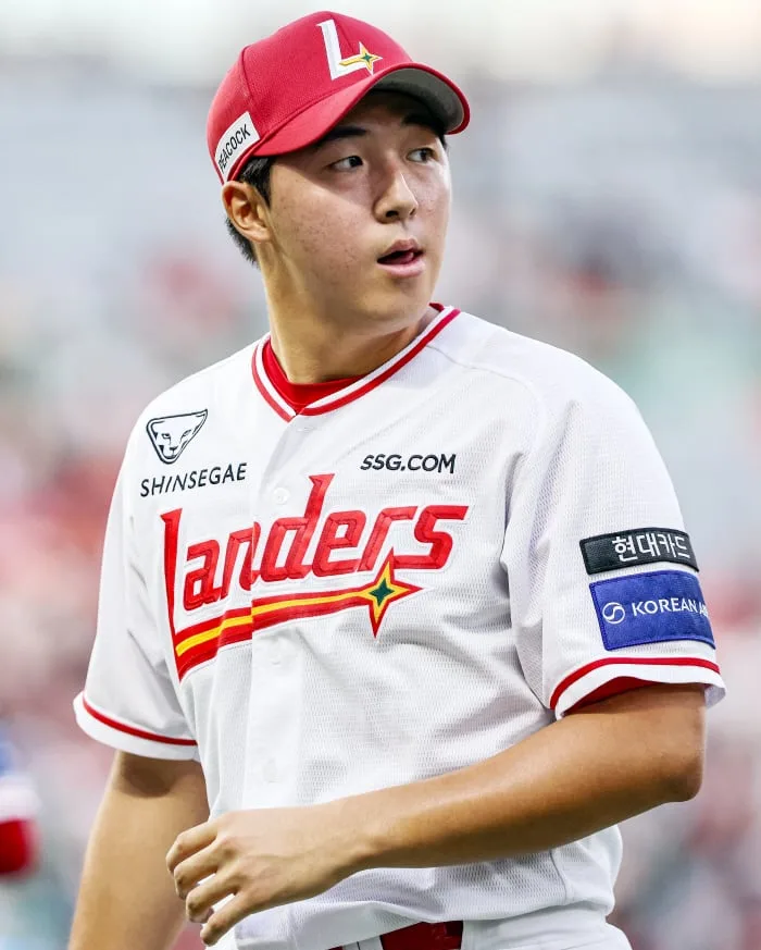 "던지고 싶습니다" 1이닝이면 '역대 1위' 타이인데…"기록 알고 있었다" 냉정했던 사령탑 강판 결정 왜?