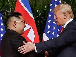 Die Bromance ist zurück: Warum brüskiert Trump Südkorea - und hofiert wieder Kim?