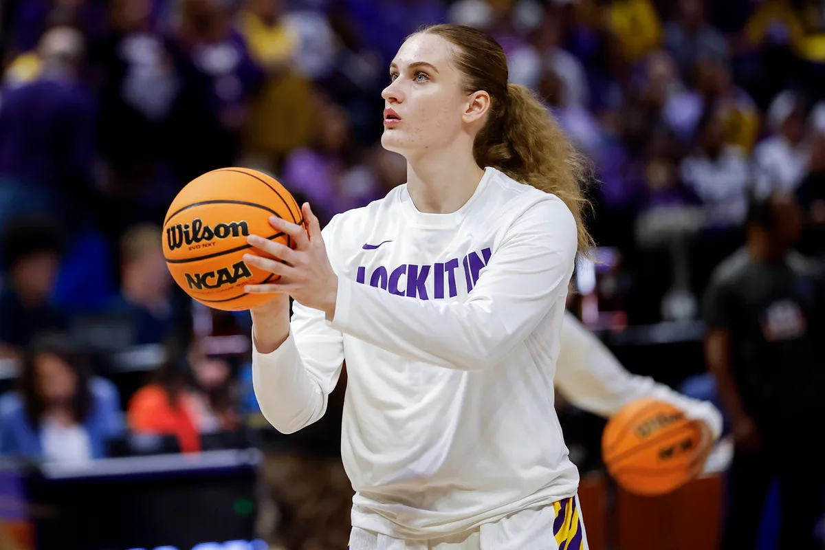 Ukrainian LSU women’s basketball player leaves team over signing of Russian recruit