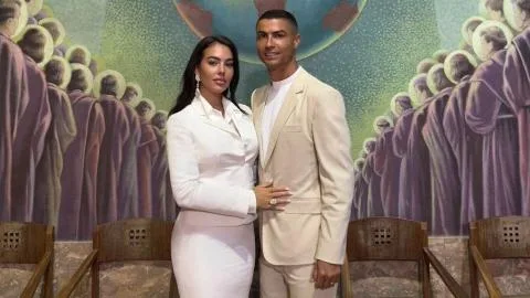 Cristiano Ronaldo y Georgina se casaron bajo separación de bienes, ella recibiría 100.000 euros al mes y una villa si se divorcian
