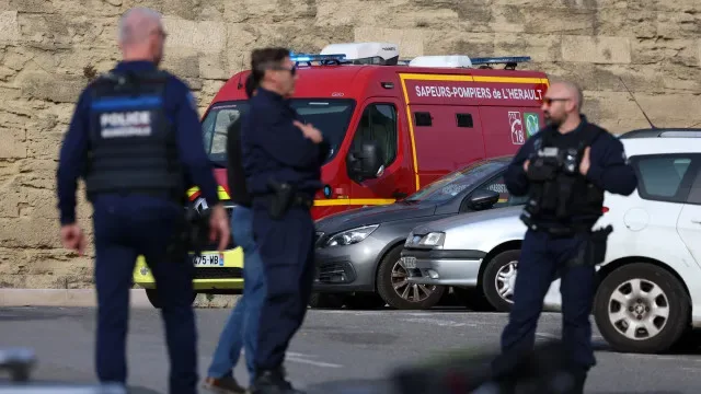 Jovem de 19 anos morto por bala perdida em frente a discoteca em França